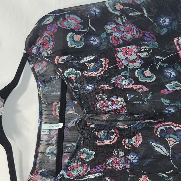 Maurices Tops - 2/$13 Maurices medium ladies blouse M shirt floral